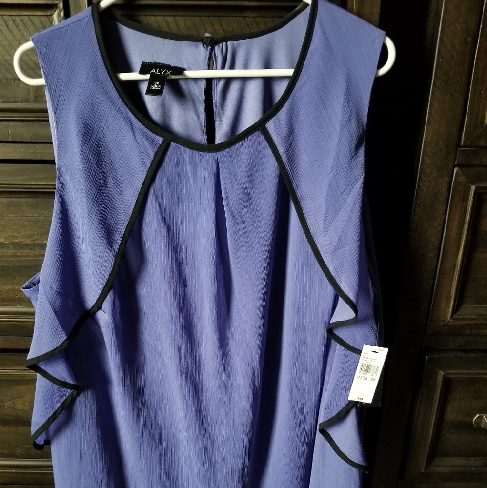 Sleeveless blouse